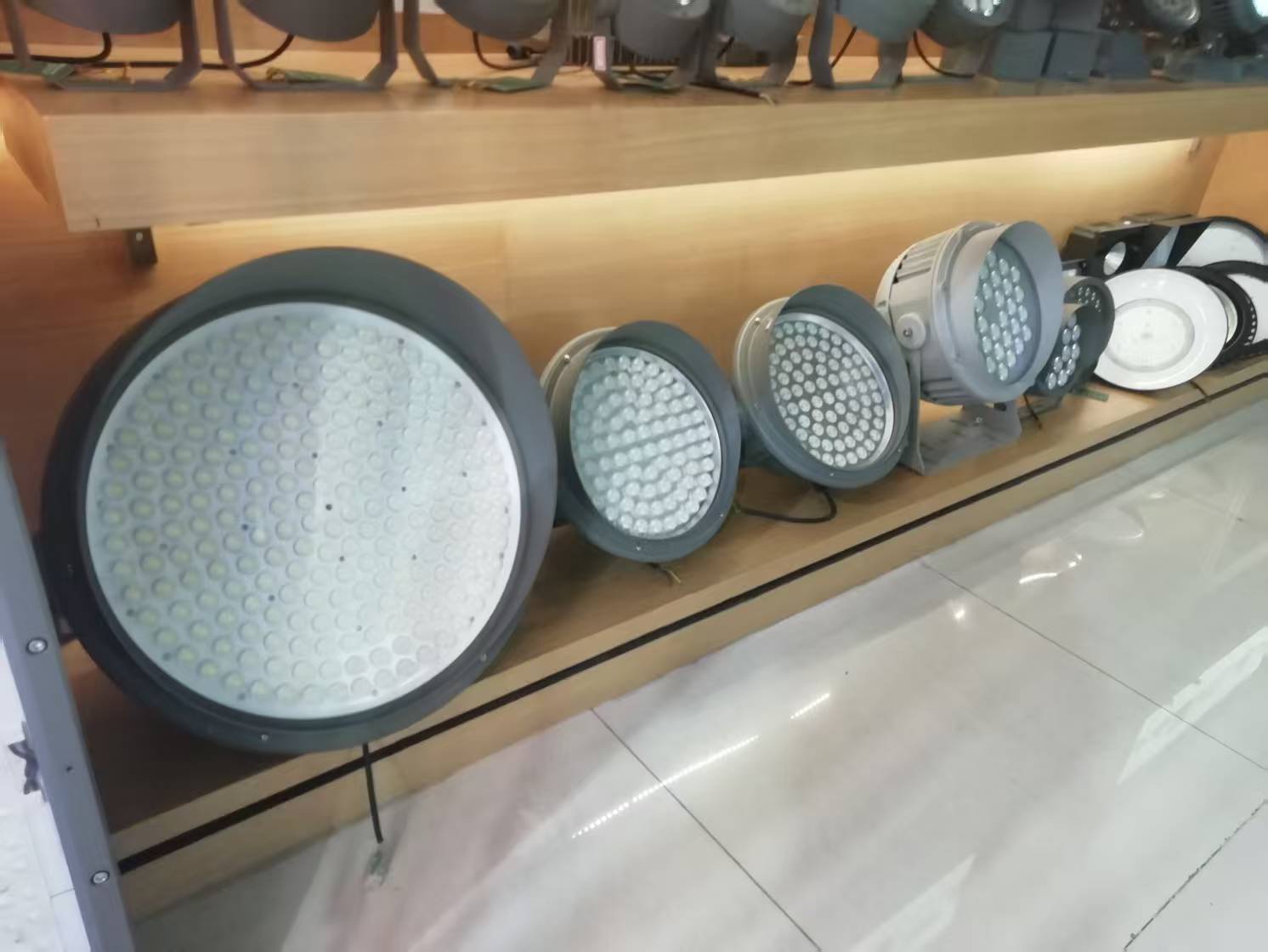 LED 泛光灯